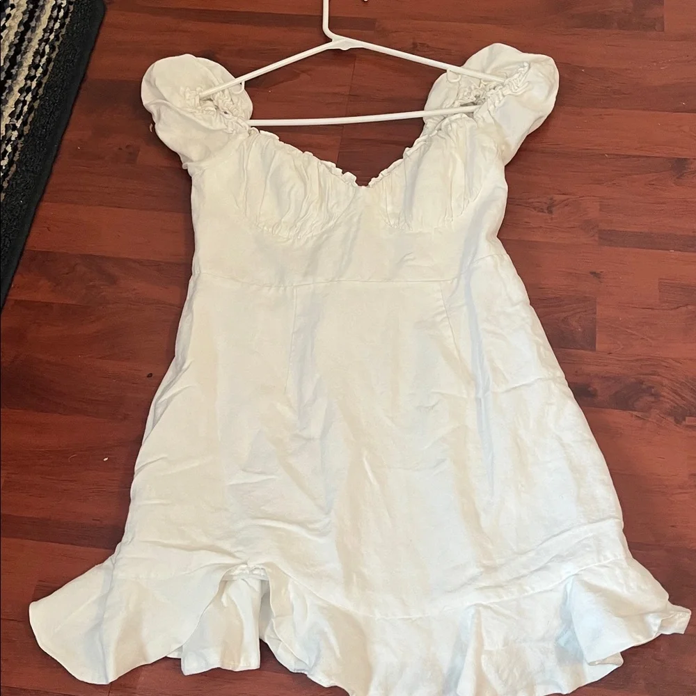Selfie Leslie Heaven Sent puff sleeve dress - Picture 2 of 8